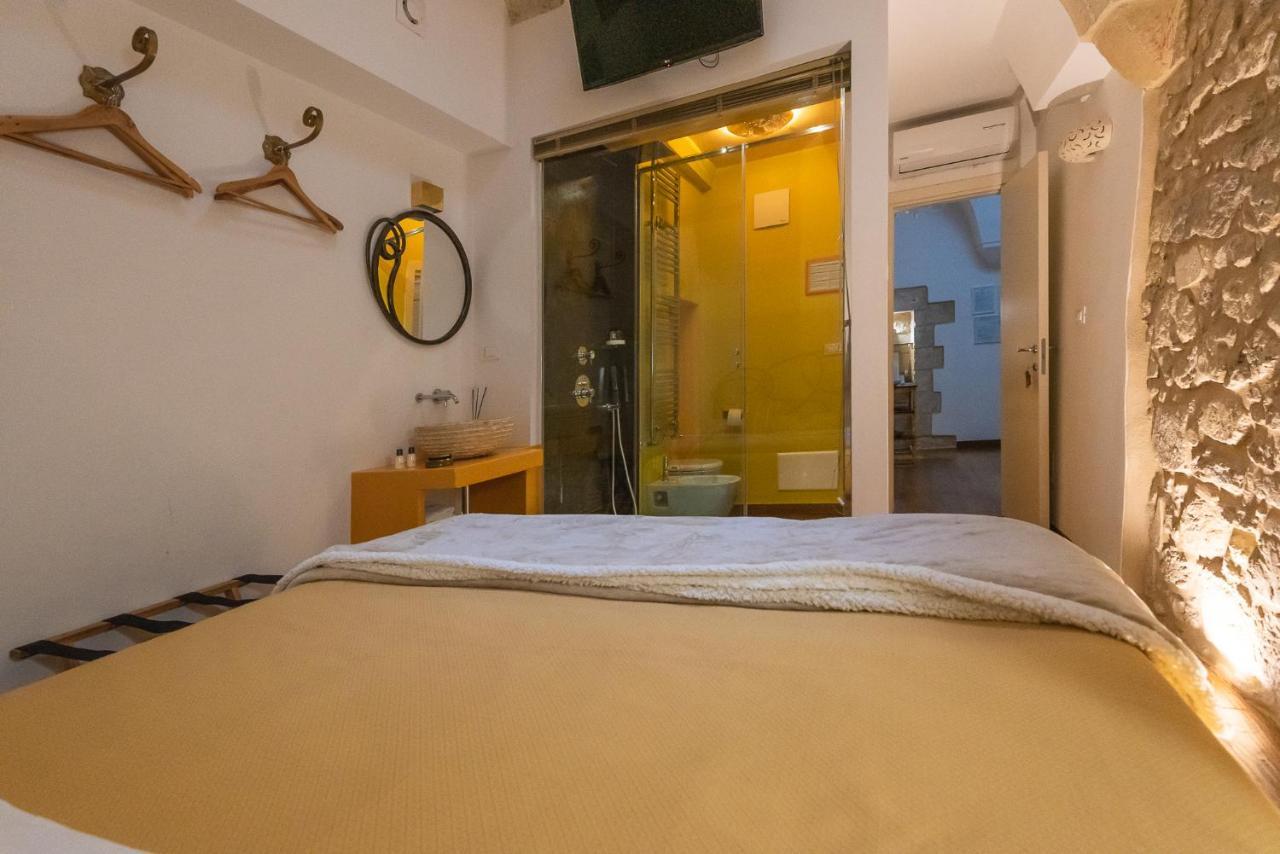 Le Nicchie Luxury Rooms Lecce Dış mekan fotoğraf