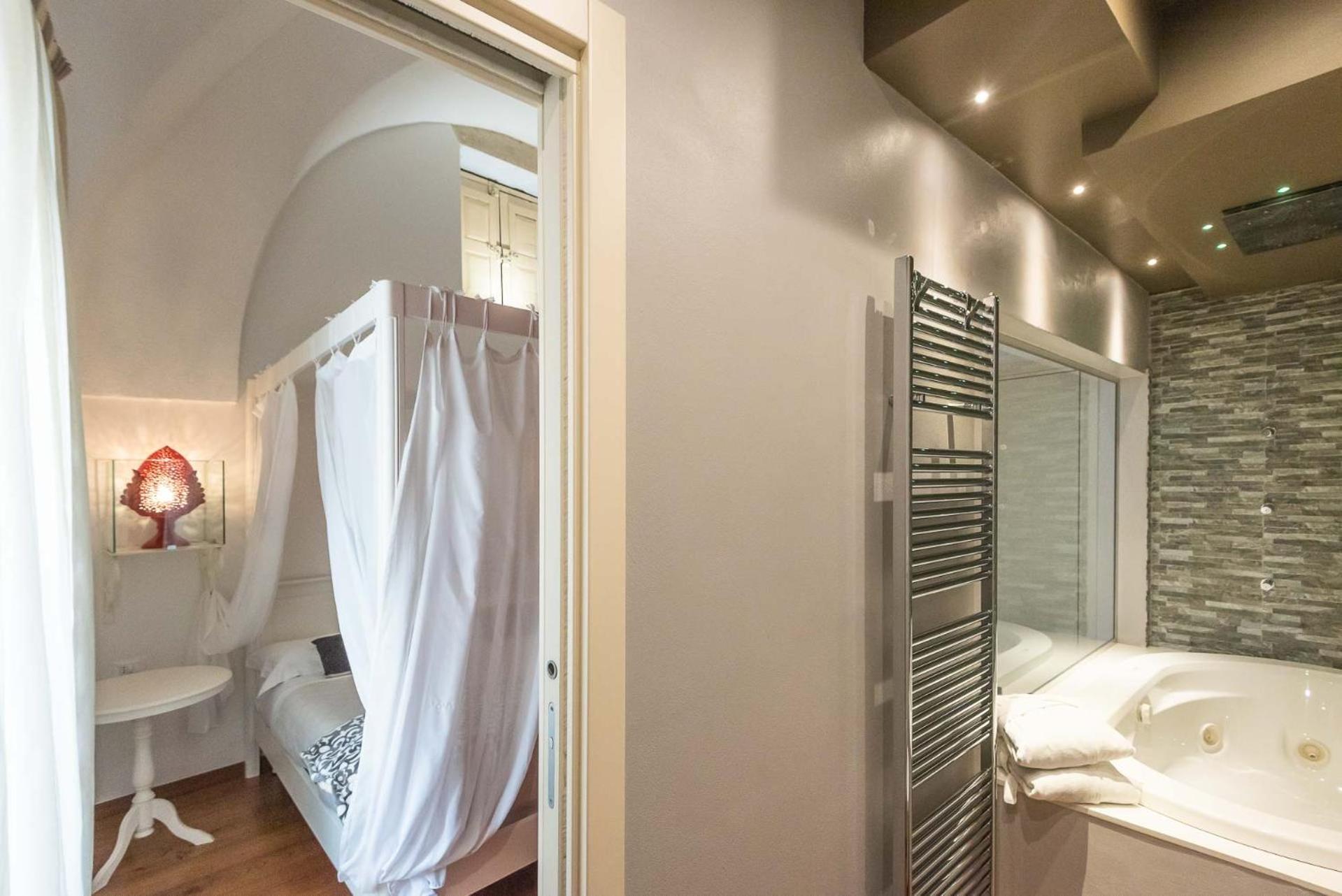 Le Nicchie Luxury Rooms Lecce Dış mekan fotoğraf