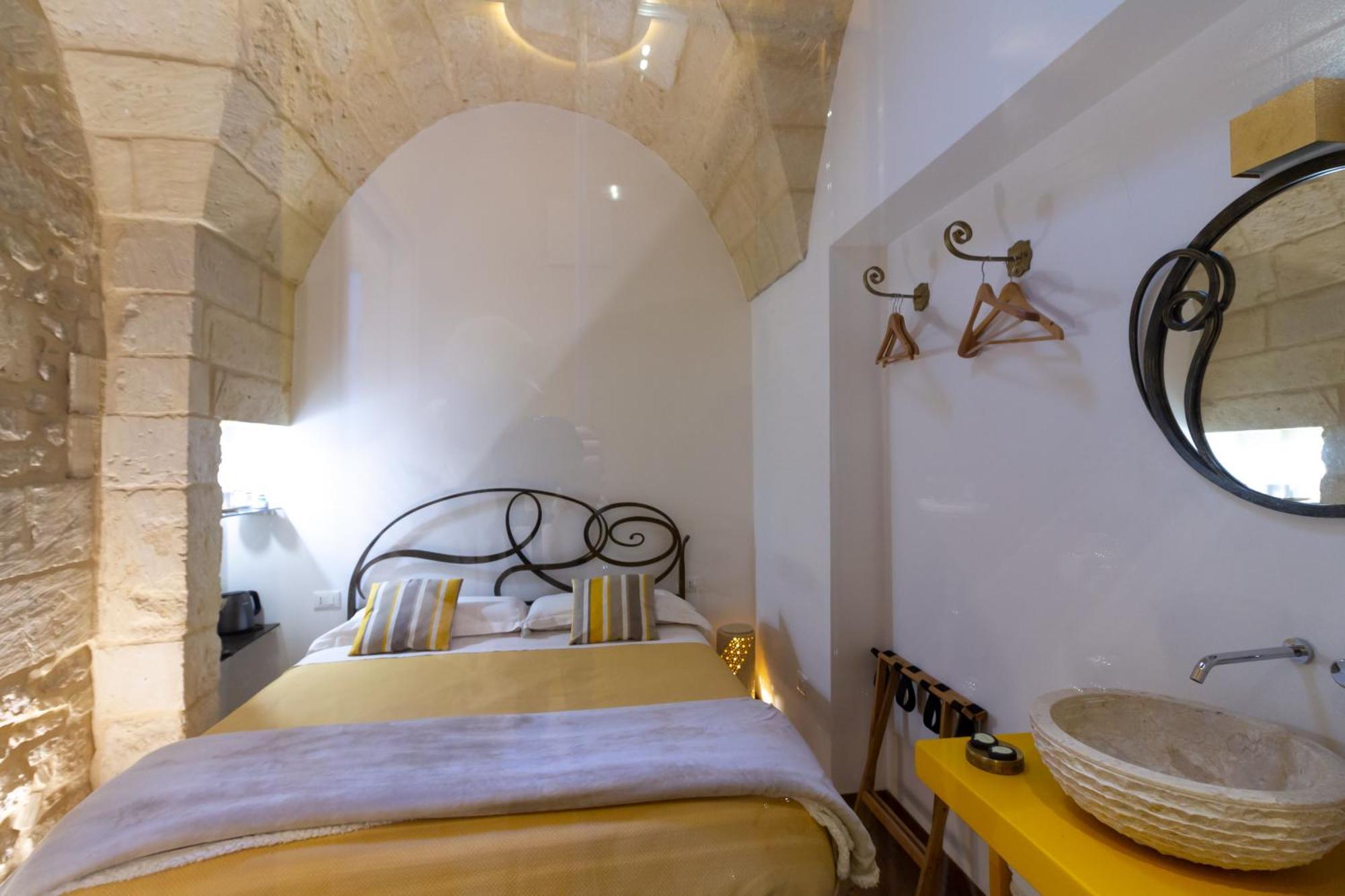 Le Nicchie Luxury Rooms Lecce Oda fotoğraf